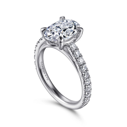 18K White Gold Oval Diamond Engagement Ring