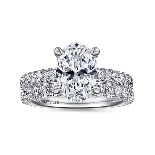 18K White Gold Oval Diamond Engagement Ring