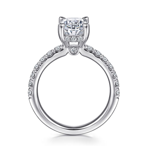 18K White Gold Oval Diamond Engagement Ring