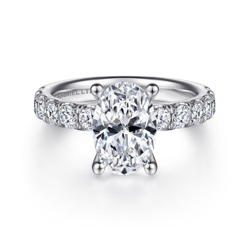 18K White Gold Oval Diamond Engagement Ring
