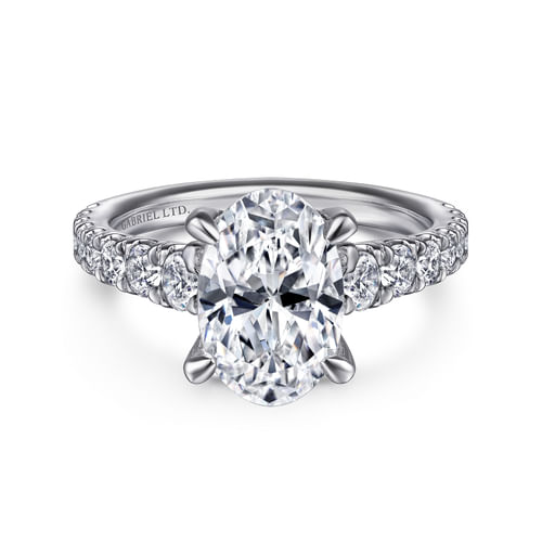 18K White Gold Oval Diamond Engagement Ring