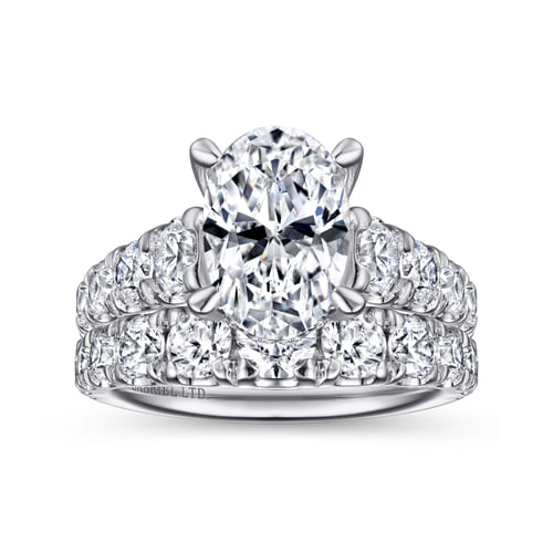18K White Gold Oval Diamond Engagement Ring