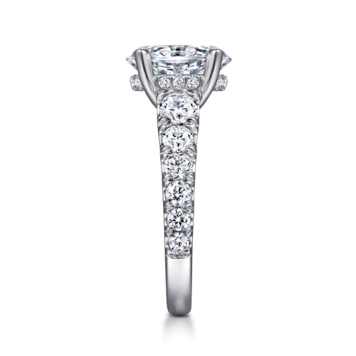 18K White Gold Oval Diamond Engagement Ring