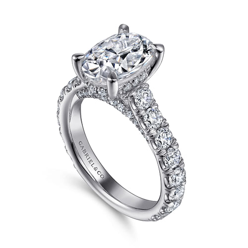 18K White Gold Oval Diamond Engagement Ring