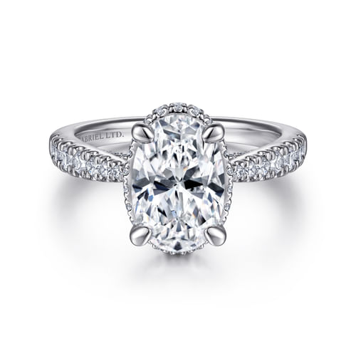 18K White Gold Oval Diamond Engagement Ring