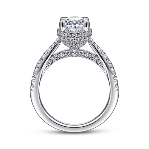 18K White Gold Oval Diamond Engagement Ring
