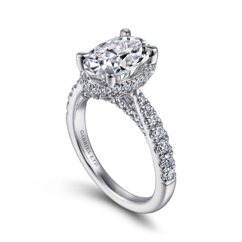 18K White Gold Oval Diamond Engagement Ring