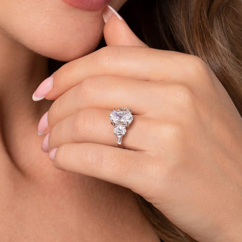 18K White Gold Oval Five Stone Diamond Engagement Ring