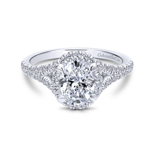 18K White Gold Oval Halo Diamond Engagement Ring
