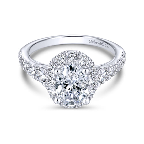 18K White Gold Oval Halo Diamond Engagement Ring