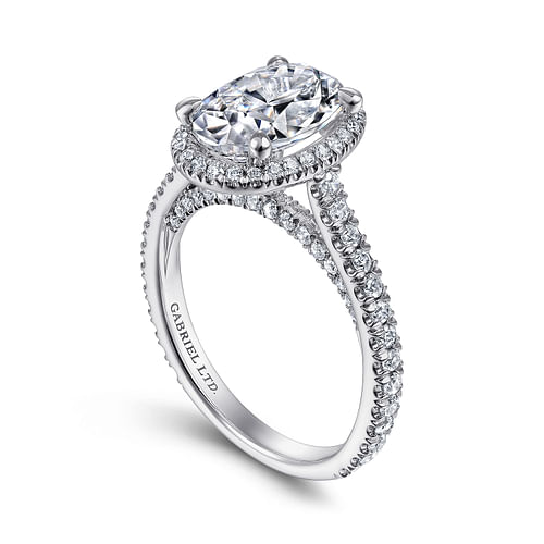 18K White Gold Oval Halo Diamond Engagement Ring