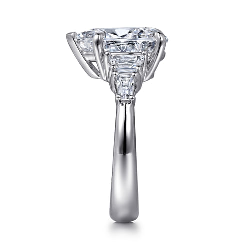 18K White Gold Pear Shape Five Stone Diamond Engagement Ring