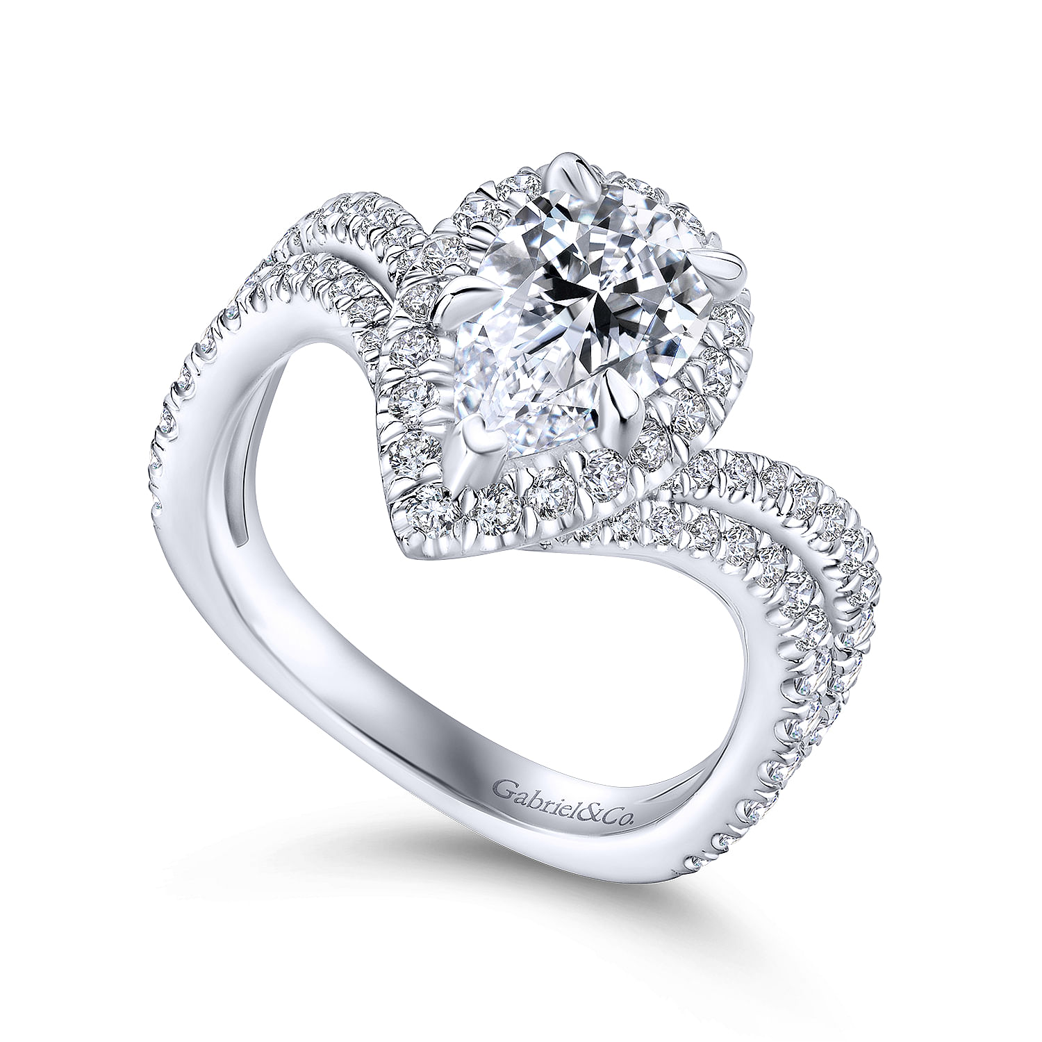 18K White Gold Pear Shape Halo Diamond Engagement Ring