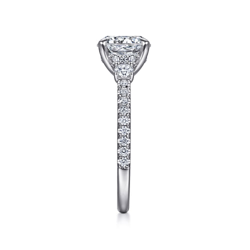 18K White Gold Round 3 Stone Diamond Engagement Ring