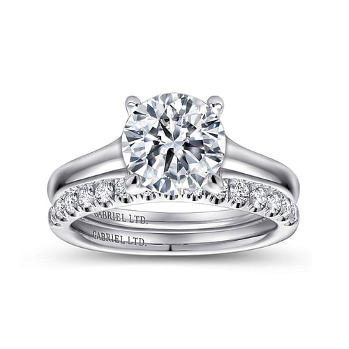18K White Gold Round Diamond Engagement Ring