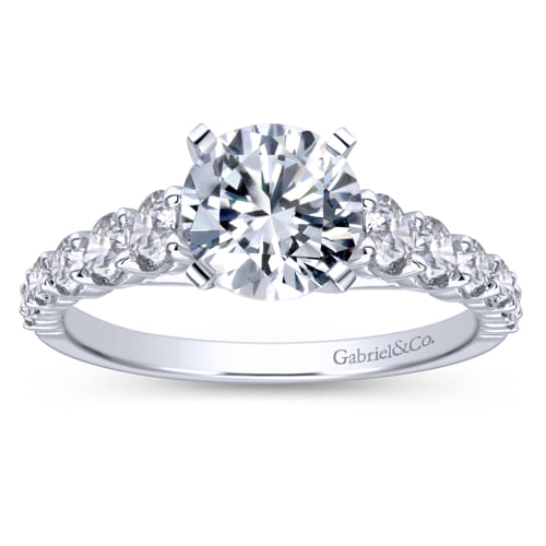 18K White Gold Round Diamond Engagement Ring