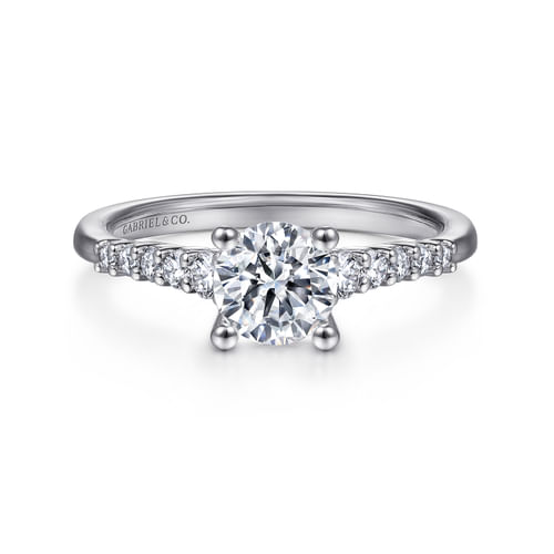 18K White Gold Round Diamond Engagement Ring