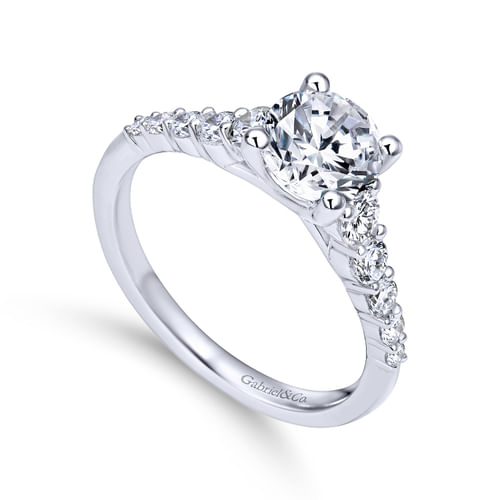 18K White Gold Round Diamond Engagement Ring