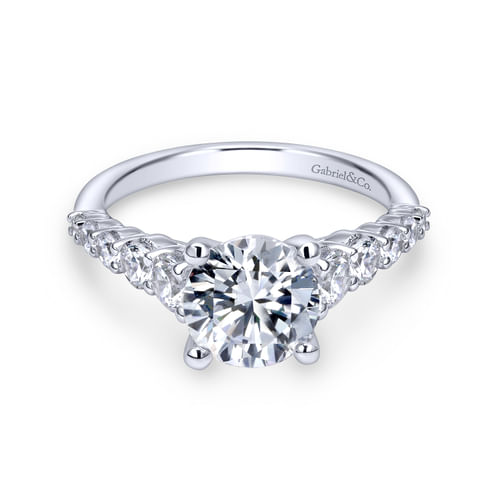 18K White Gold Round Diamond Engagement Ring