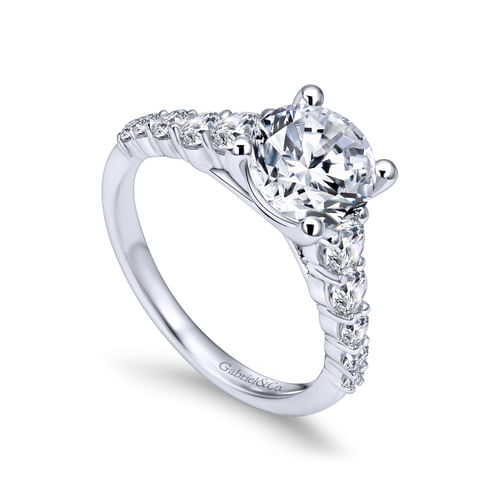 18K White Gold Round Diamond Engagement Ring