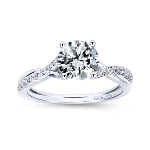 18K White Gold Round Diamond Engagement Ring