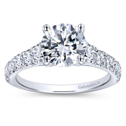 18K White Gold Round Diamond Engagement Ring
