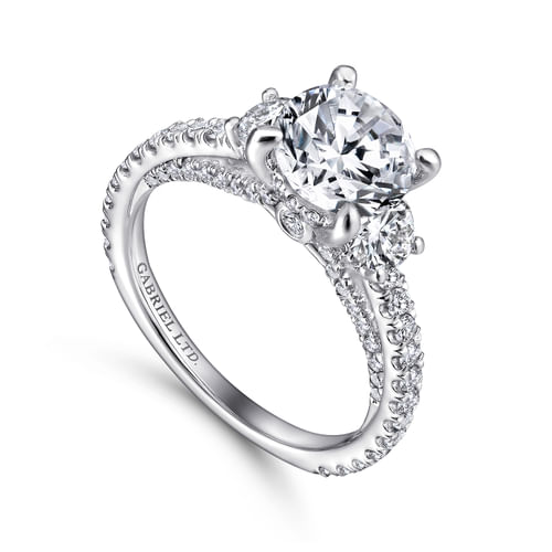 18K White Gold Round Diamond Engagement Ring