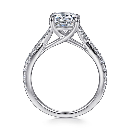 18K White Gold Round Diamond Engagement Ring