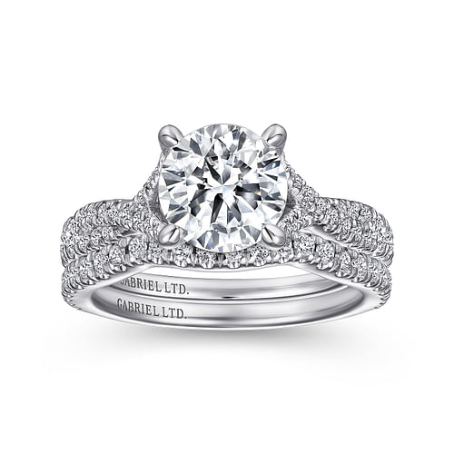 18K White Gold Round Diamond Engagement Ring