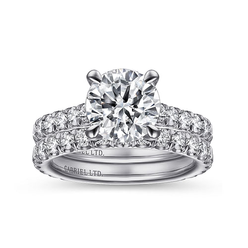 18K White Gold Round Diamond Engagement Ring