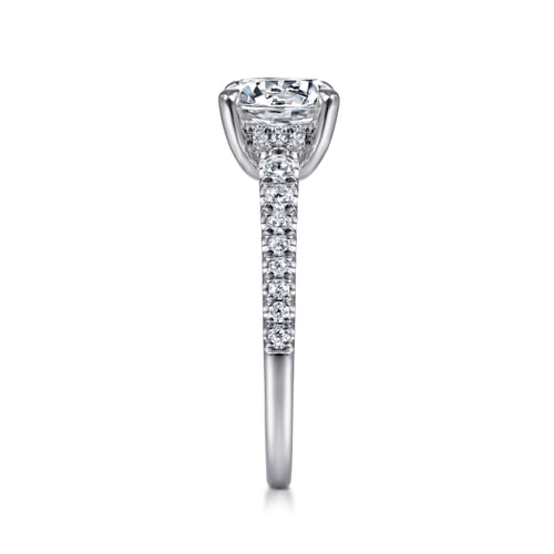 18K White Gold Round Diamond Engagement Ring