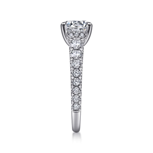 18K White Gold Round Diamond Engagement Ring