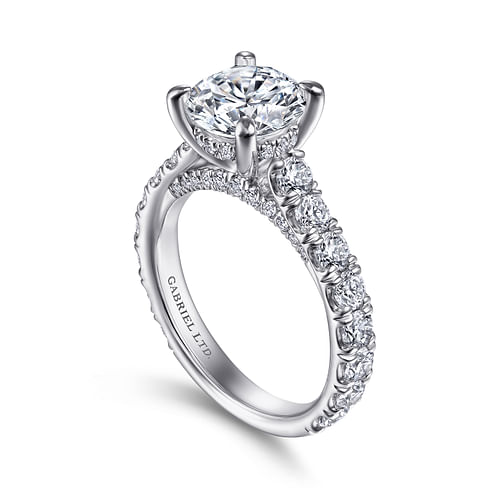 18K White Gold Round Diamond Engagement Ring