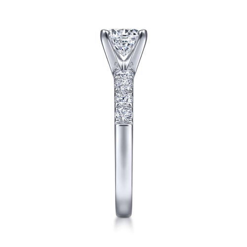 18K White Gold Round Diamond Engagement Ring