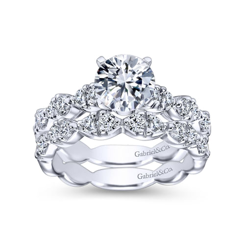 18K White Gold Round Diamond Engagement Ring