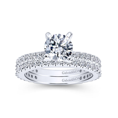 18K White Gold Round Diamond Engagement Ring