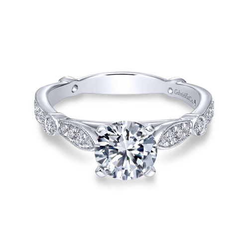 18K White Gold Round Diamond Engagement Ring