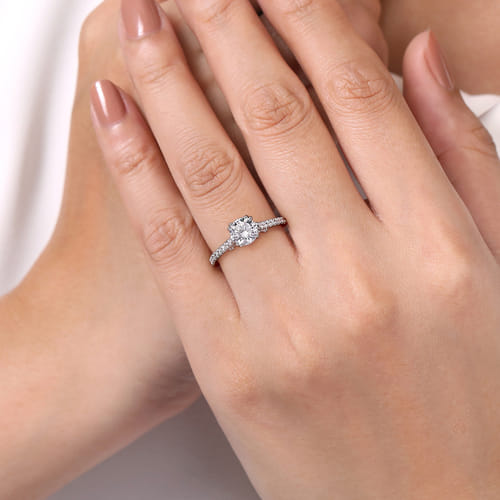 18K White Gold Round Diamond Engagement Ring 18K White Gold Round Diamond Engagement Ring
