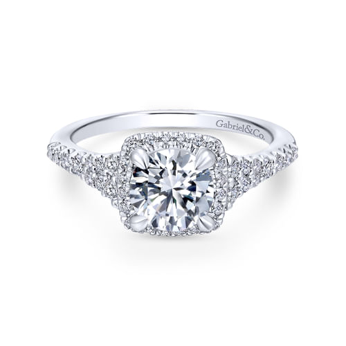 18K White Gold Round Halo Diamond Engagement Ring