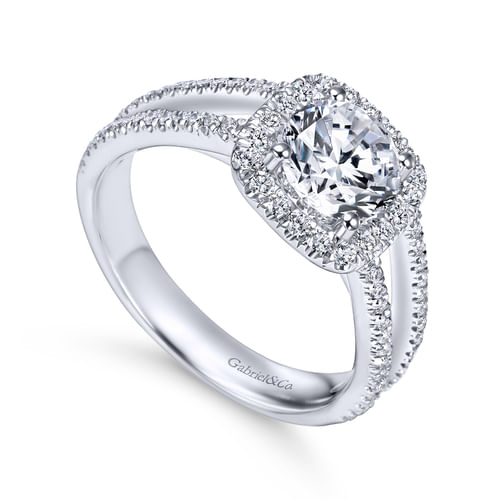 18K White Gold Round Halo Diamond Engagement Ring