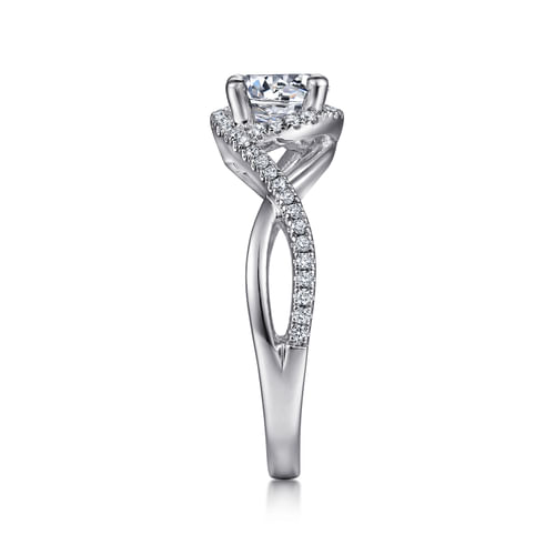 18K White Gold Round Halo Diamond Engagement Ring