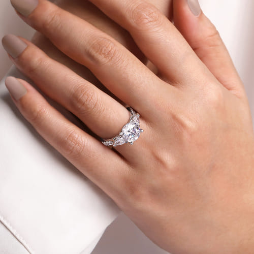 18K White Gold Round Three Stone Diamond Engagement Ring