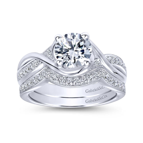 18K White Gold Round Twisted Diamond Engagement Ring