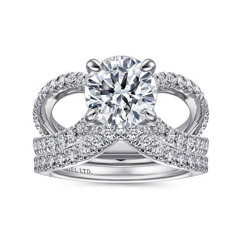 18K White Gold Split Shank Round Diamond Engagement Ring