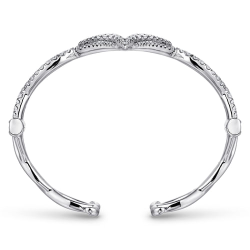 18K White Gold Twisted Square Diamond Pavé Bangle