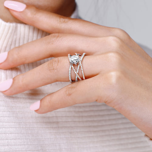 18K White-Rose Gold Round Diamond Free Form Engagement Ring