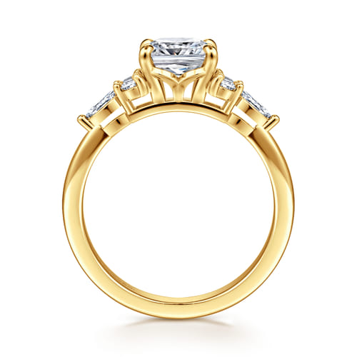 18K Yellow Gold Cushion Cut Diamond Cluster Engagement Ring 18K Yellow Gold Cushion Cut Diamond Cluster Engagement Ring