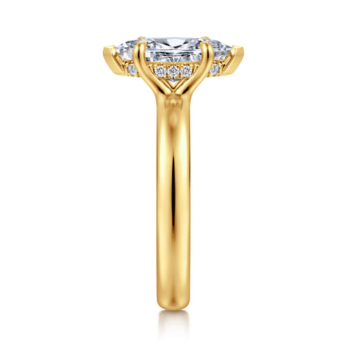 18K Yellow Gold Marquise Shape Diamond Engagement Ring
