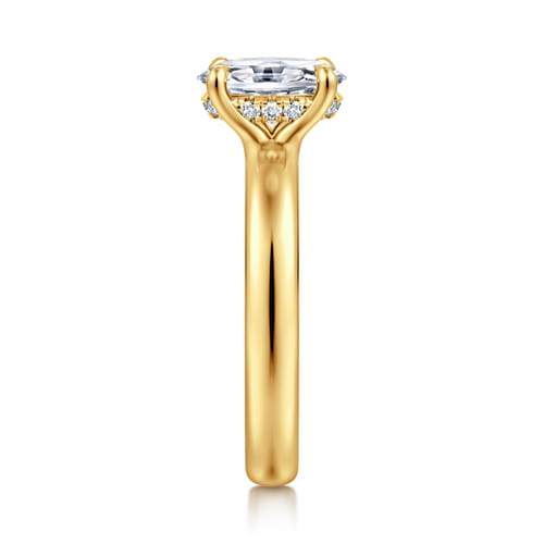 18K Yellow Gold Oval Diamond Engagement Ring 18K Yellow Gold Oval Diamond Engagement Ring