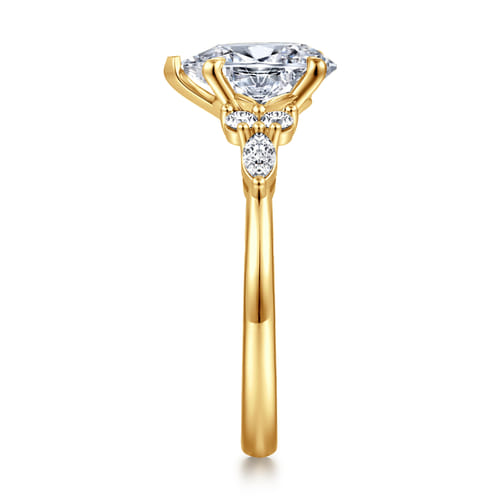 18K Yellow Gold Pear Shape Diamond Cluster Engagement Ring 18K Yellow Gold Pear Shape Diamond Cluster Engagement Ring